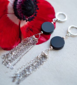 Эти серьги могут быть как повседневным, так и вечерним вариантом! Отличный подарок на 8 марта себе или кому-то