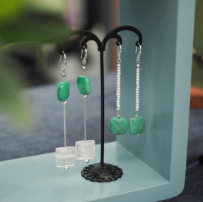 Яблочные Агаты в сочетании с розовым кварцем и жемчугом